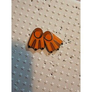 Busch gardens sea world sesame street sesame place Disney pin lapel animal feet